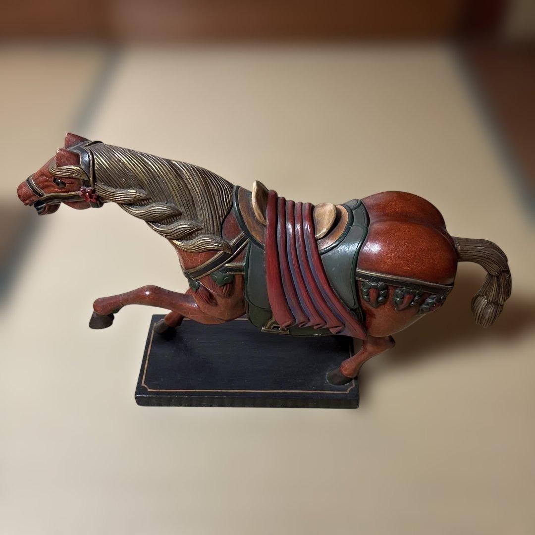 今年の干支　木製馬の彫刻　大型置物