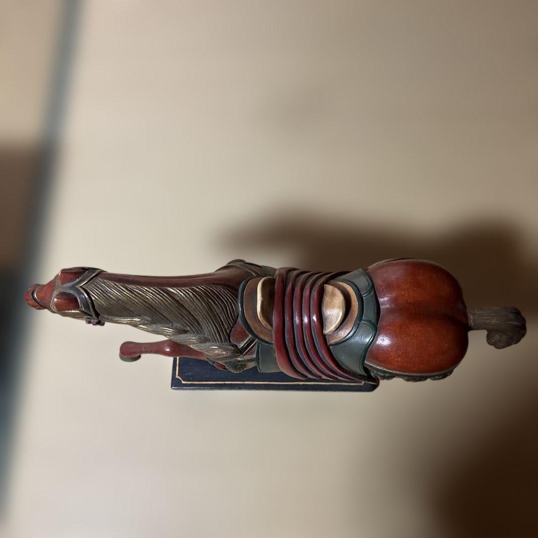 今年の干支　木製馬の彫刻　大型置物