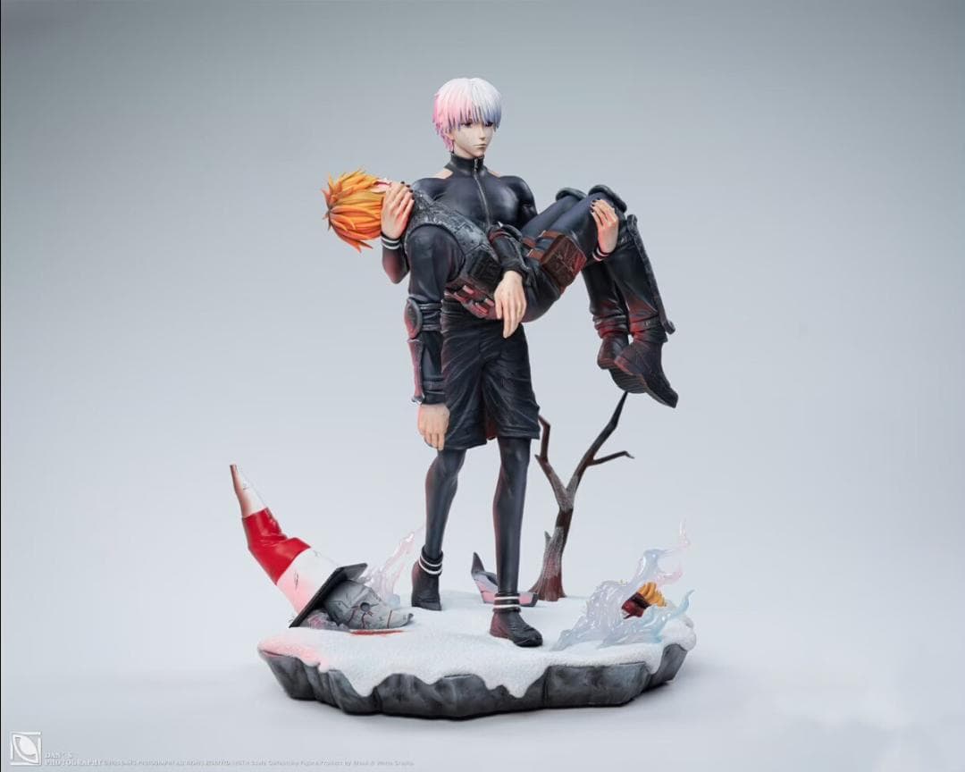 東京喰種 金木研が永近英良を抱く 1/6 樹脂 フィギュア