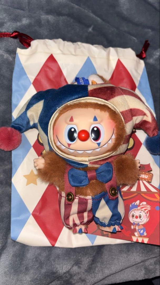 popmart why so serious シリーズ　ラブブ