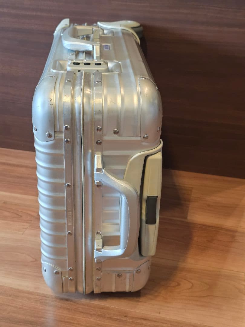 RIMOWA　TOPAS（リモワ トパーズ）　 92952 2輪