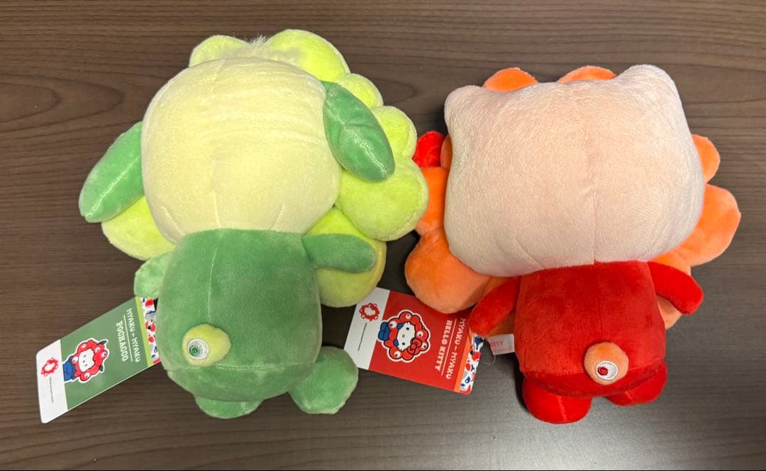 サンリオ　ミャクミャク　なりきりぬいぐるみ　M 推しカラー　キティ　ポチャッコ