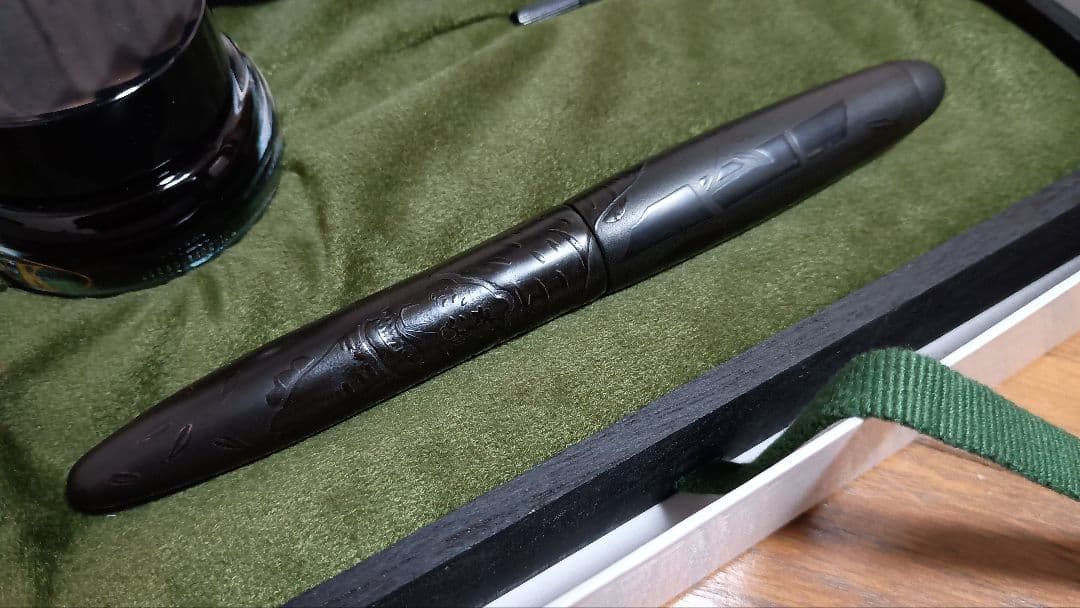 プラチナ 万年筆 出雲 「漆黒 竹林群虎図」(優秀レア個体)(新品)