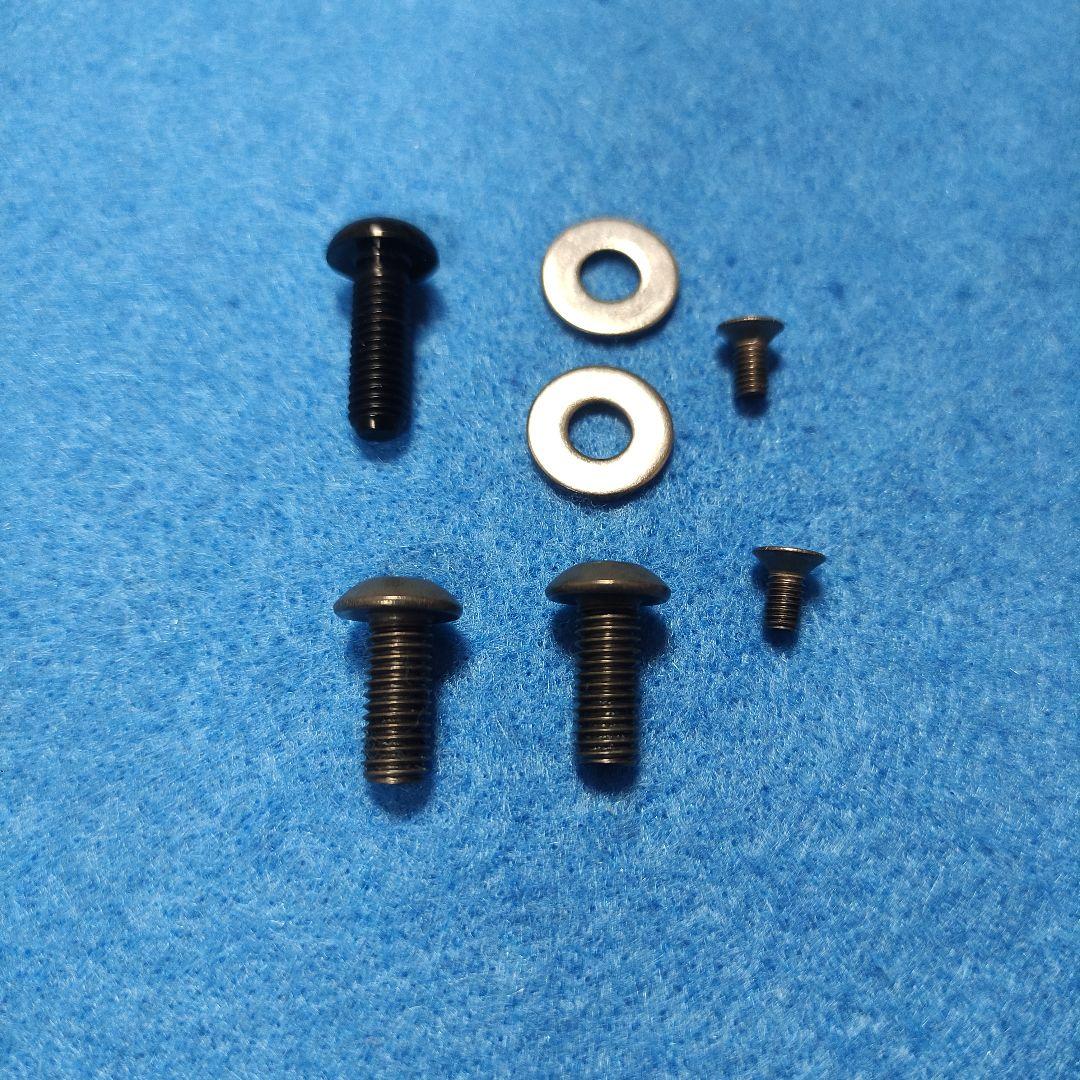 一体型エアロカーボンハンドル + チタンボルト + サイコン