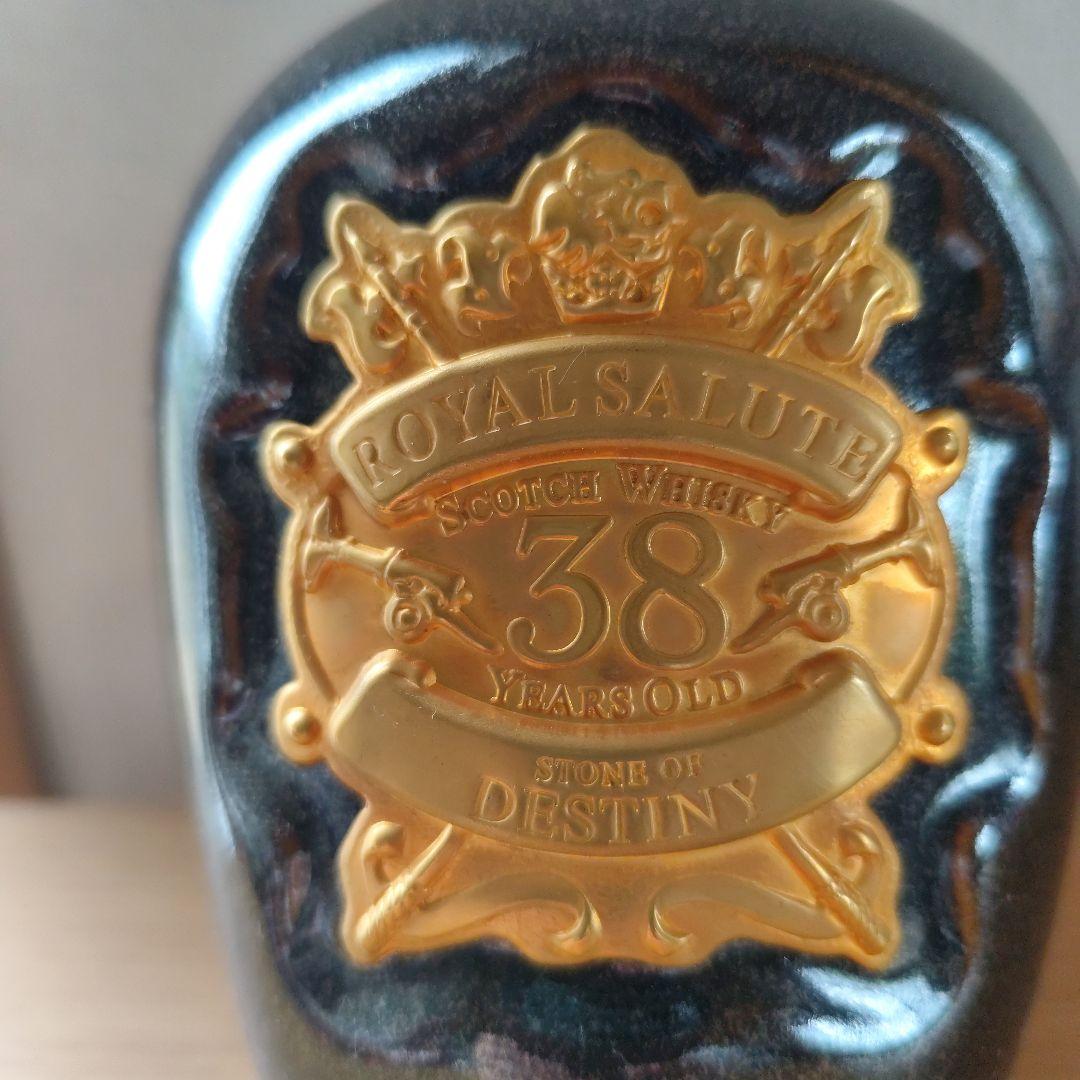  Salute 38 Years Old　40％　70cl