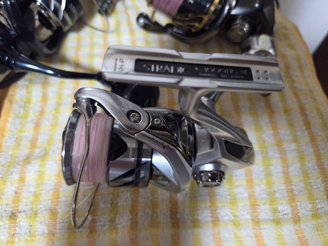 （写真追加）SHIMANO STRADIC C3000HG スピニングリール