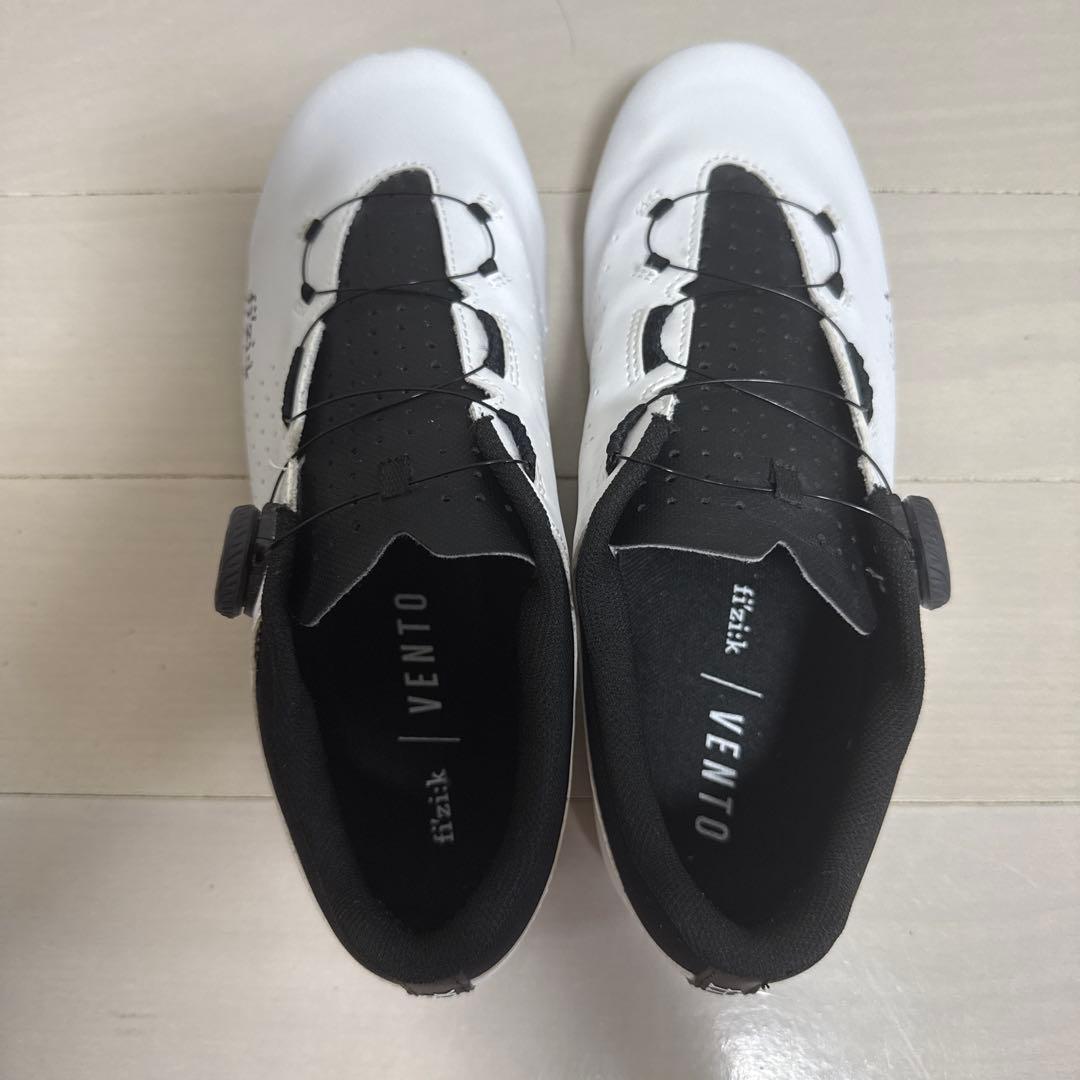 フィジークfizi:k VENTO OMN wide 40.5 白