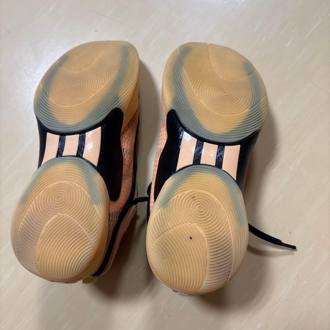 adidasドノバンミッチェル6