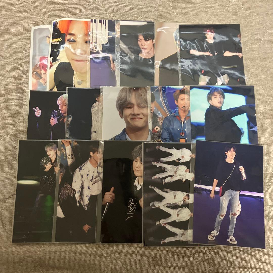 BTS非公式グッズ うちわ.シール.トレカ.缶バッチ.写真. shookyぬい