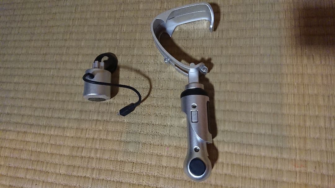 シルバー ロボット 可動式アーム