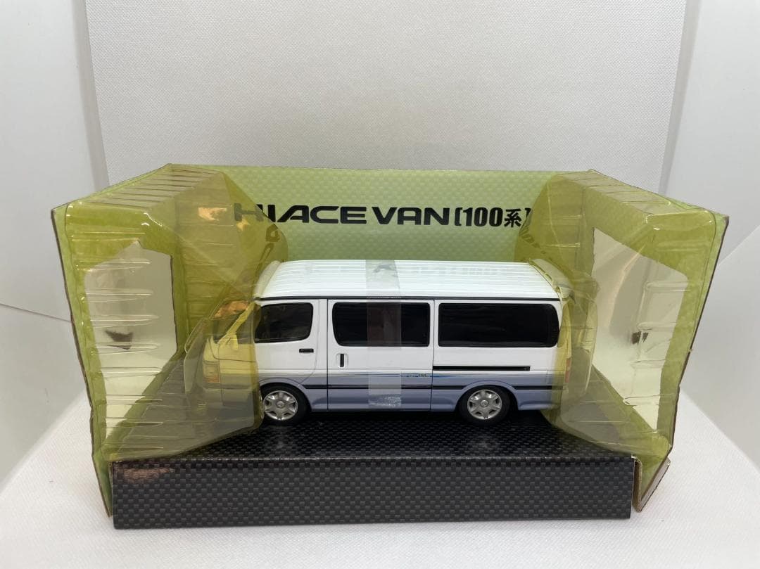 13R-010 DISM 1/24 トヨタ ハイエース VAN 100系
