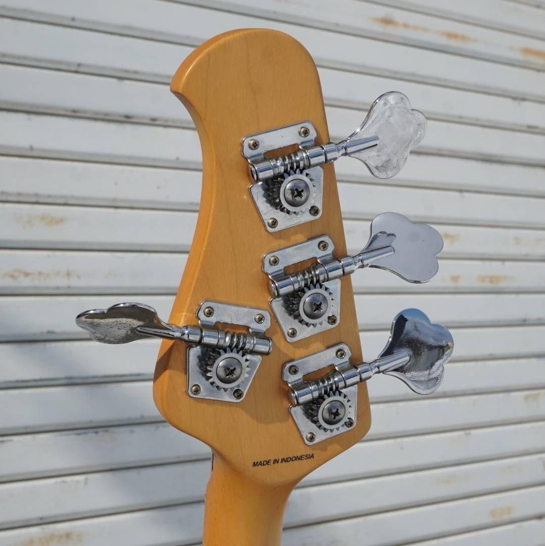 【希少・極美品】ベースSterling SB4リザード純正仕様 ミュージックマン