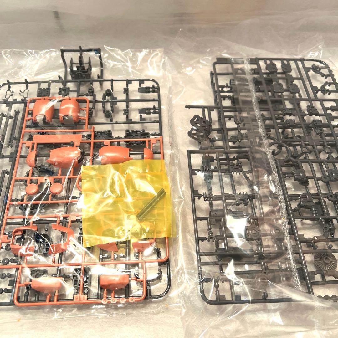 【新品未使用】BANDAI 機動戦士ガンダムZAKUⅡ プラモデル