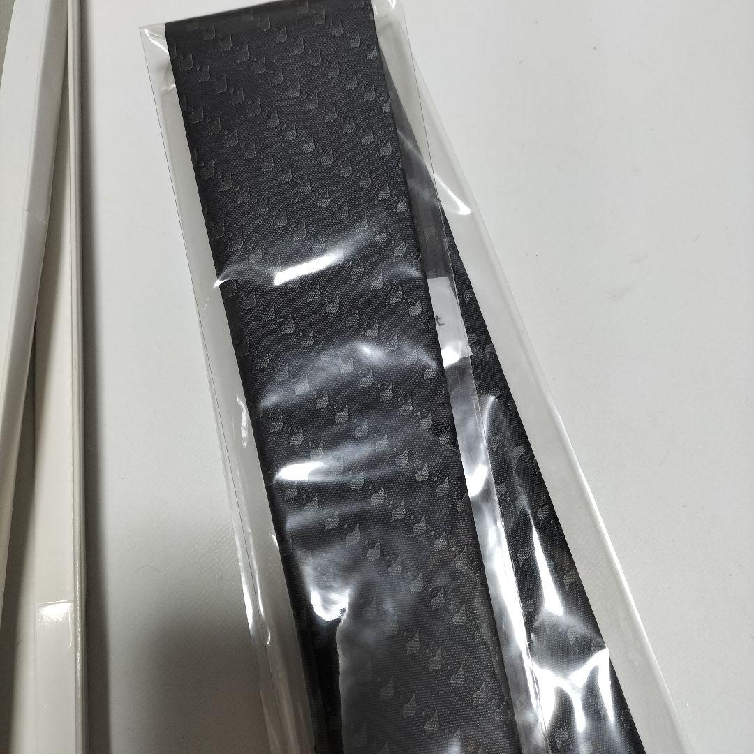 Perfume Closet ネクタイ グレイカラー　本体美品