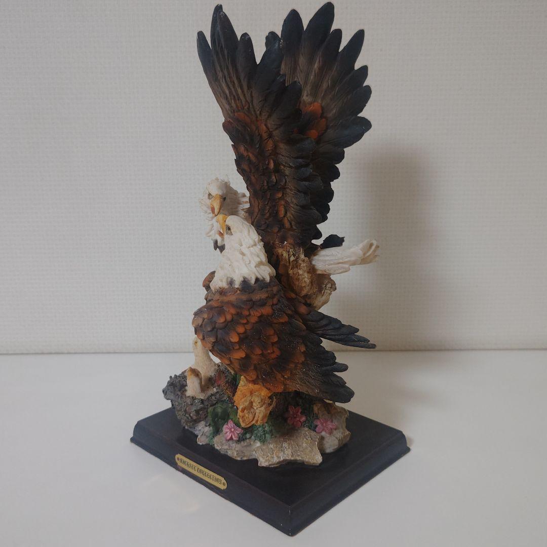 Bald Eagles フィギュリン 親子 ヒナ