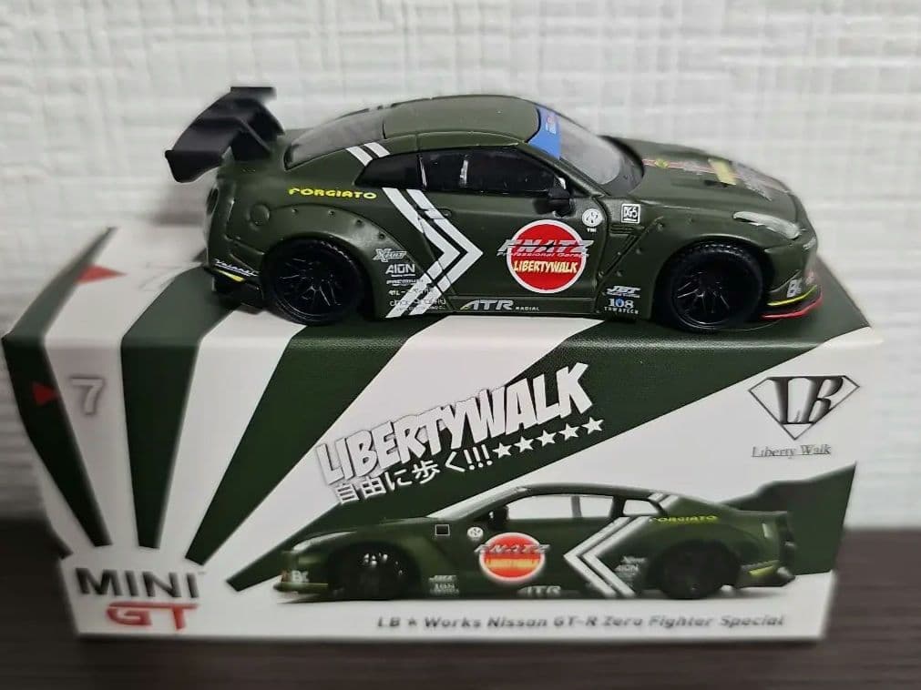LIBERTY WALK LB★Works Nissan GT-R 希少