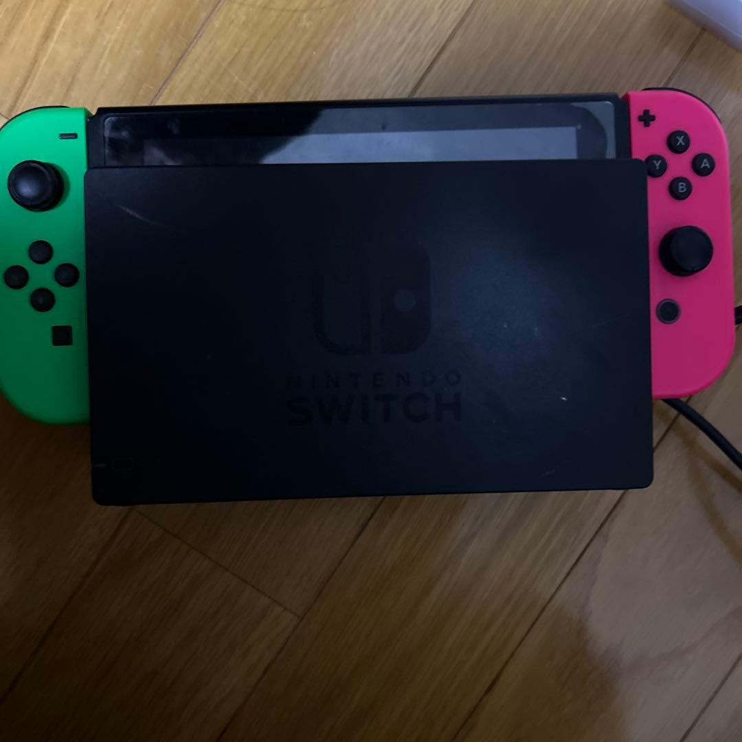 Nintendo Switch グリーン・ピンクジョイコン