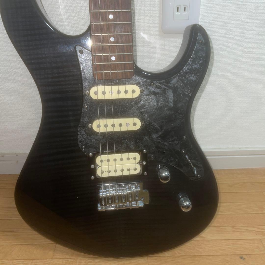 エレキギター 黒 3ピックアップ トレモロ