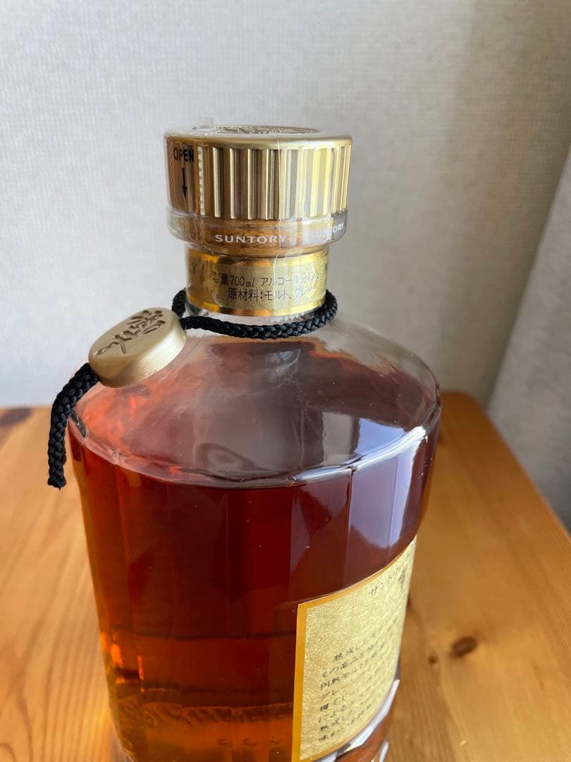 響　ゴールドラベル　700ml ウイスキー 17年相当 サントリー
