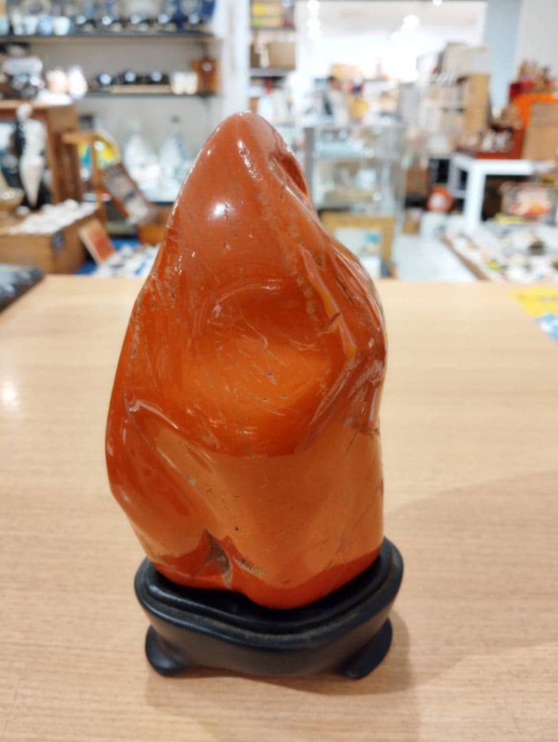 ム*陸様 佐渡ヶ島　赤玉石（スタンド付き）