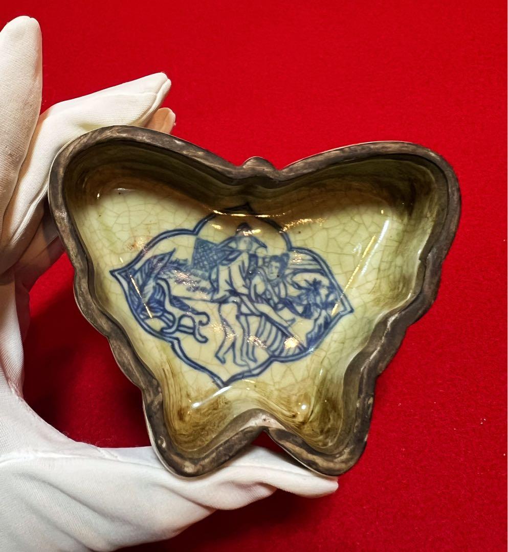 中国美術 古玩 道光年製 山水 人物 獅子紋樣春宫人物蝶々 蓋合 香合 小物入れ