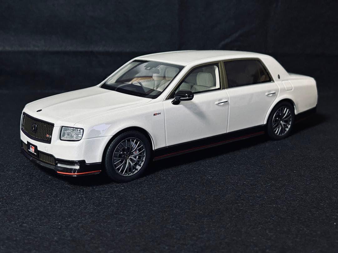 【限定700台】京商 1/18 トヨタセンチュリーGRMN ホワイト 送料無料