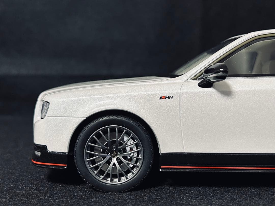 【限定700台】京商 1/18 トヨタセンチュリーGRMN ホワイト 送料無料