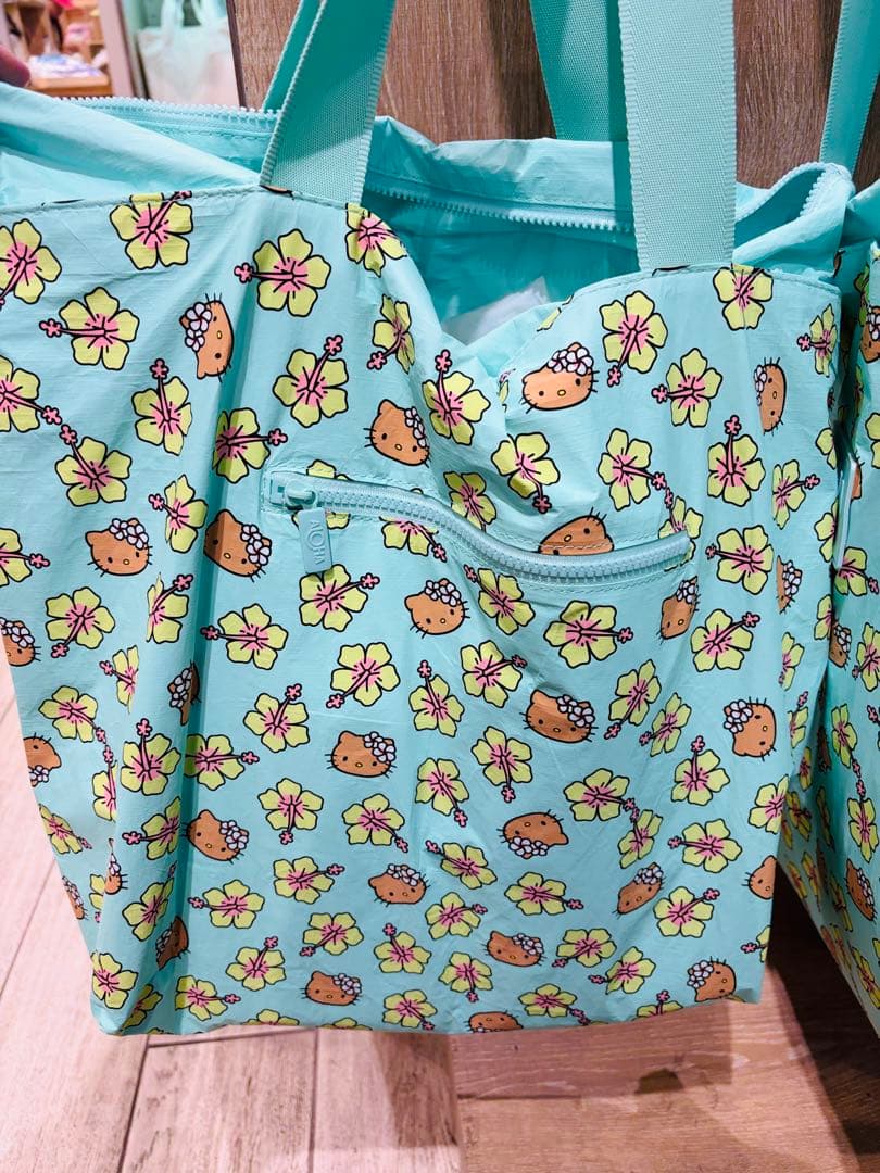 【新品！現地完売品！】アロハコレクション×キティ トートバッグ DFS限定品