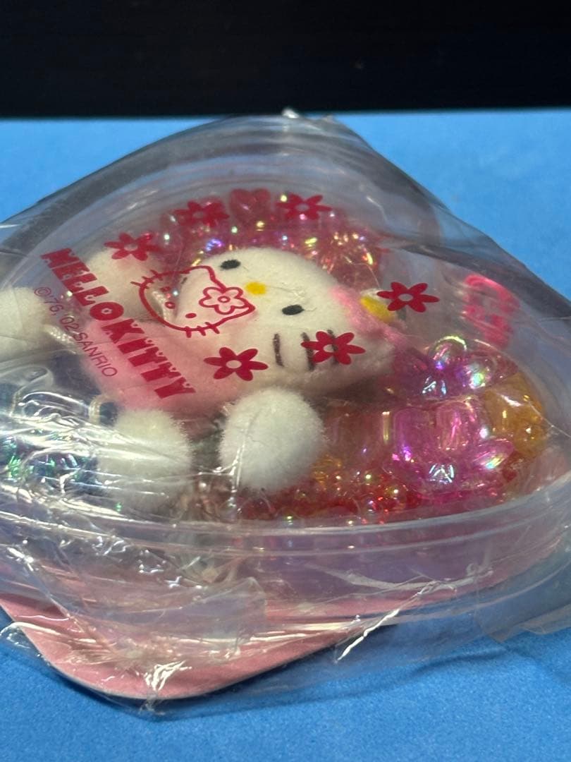 サンリオ　キティ　マスコット付きビーズセット　2002 レトロ 希少