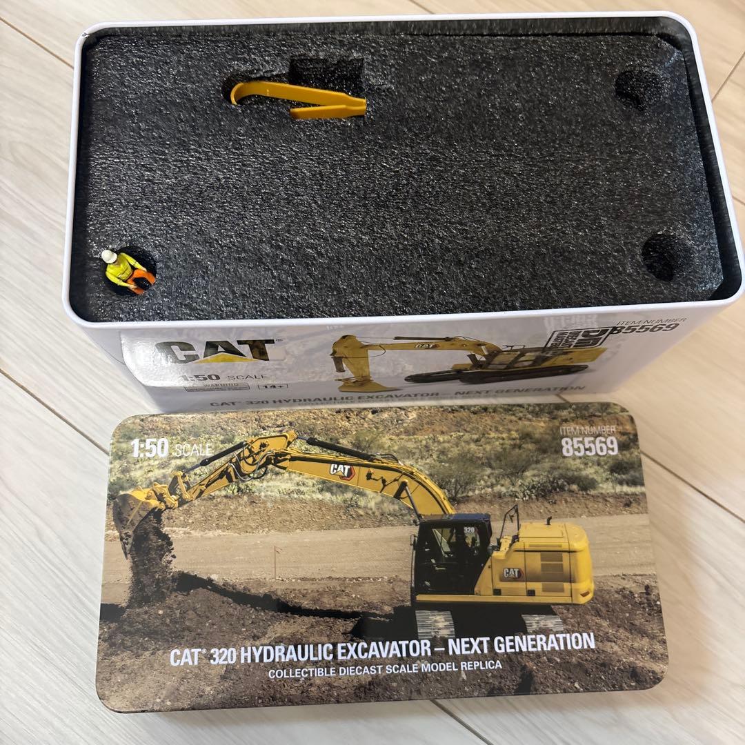 CAT 320油圧ショベル & D10T2トラクターセット