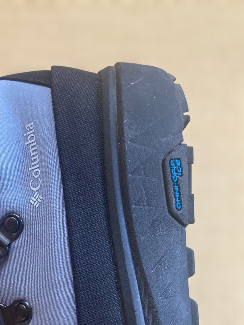 ほぼ新品！Columbia 女性用ウィンターブーツライトブルー