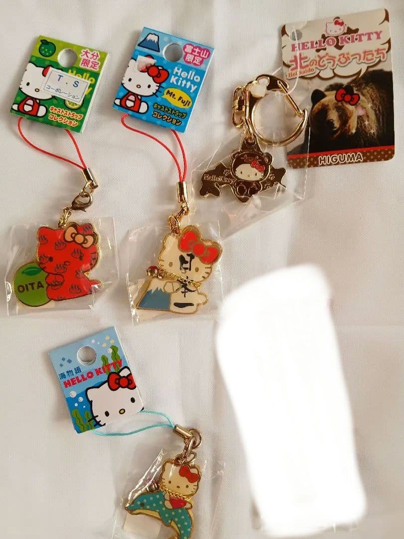 ハローキティ ご当地ストラップ等46点まとめ売り