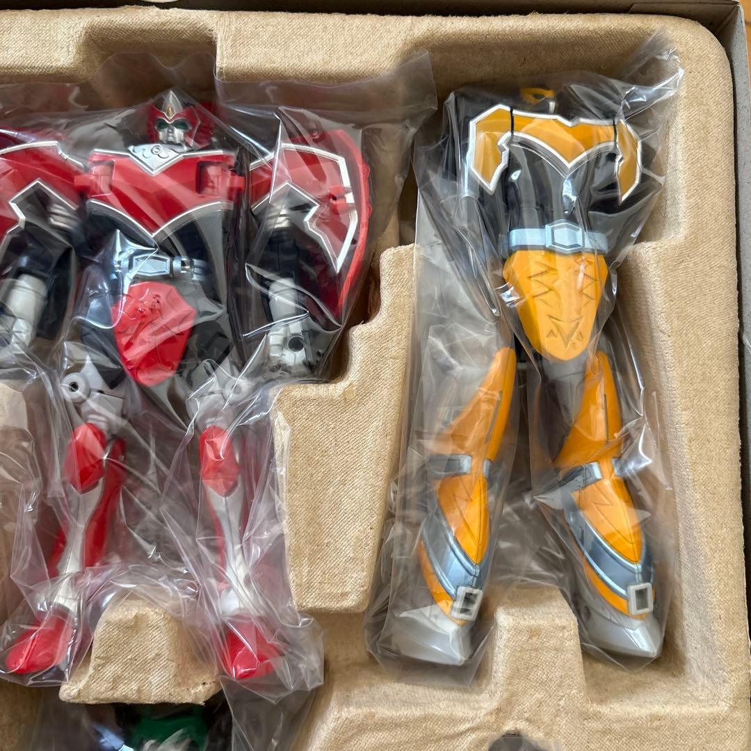 DX マジキング 魔法戦隊マジレンジャー フィギュア 戦隊ロボ