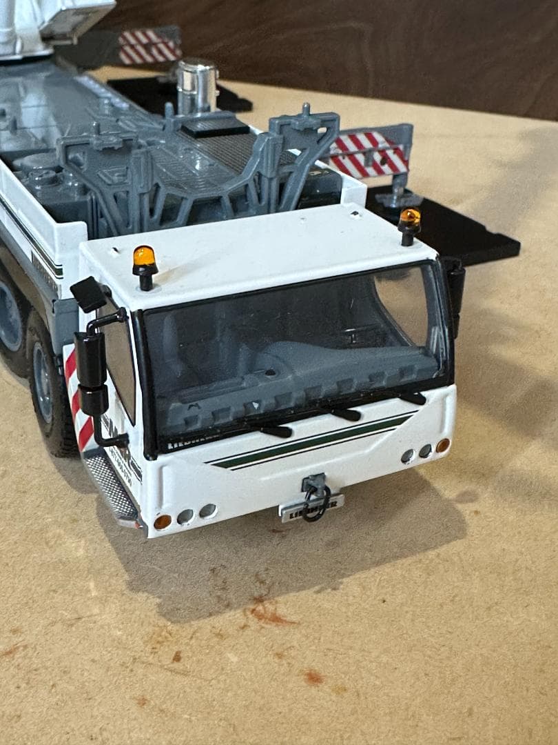 WSI Liebherr LTM 1350-6.1 　MYSHAK企業カラー