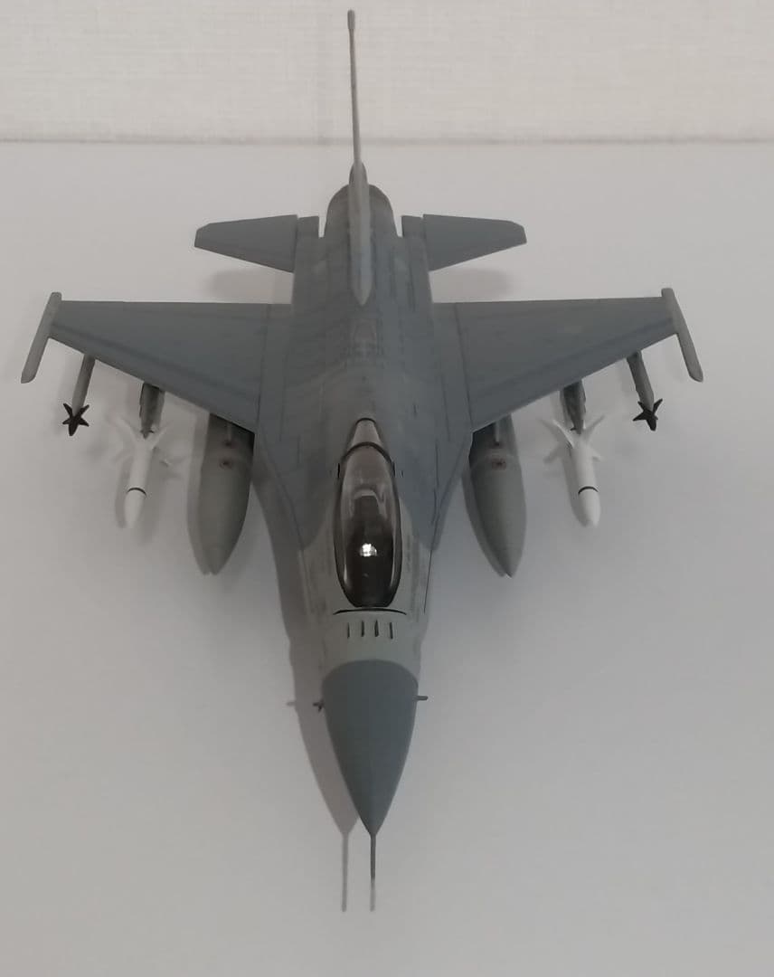 【80年終戦記念】F-16 CM Fighting Falcon ホビーマスター