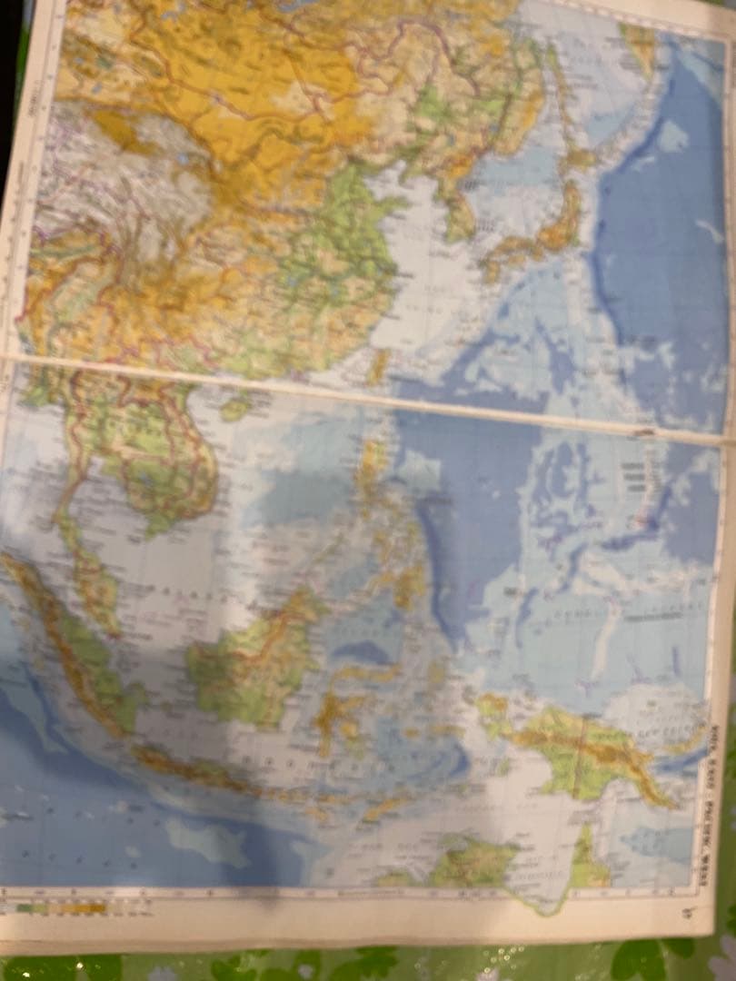 洋書世界地図ATLAS OF THE WORLD大判　貴重　地図マニア