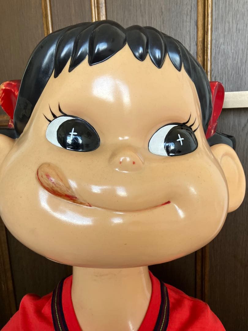 ##不二家店頭ペコちゃん台座あり