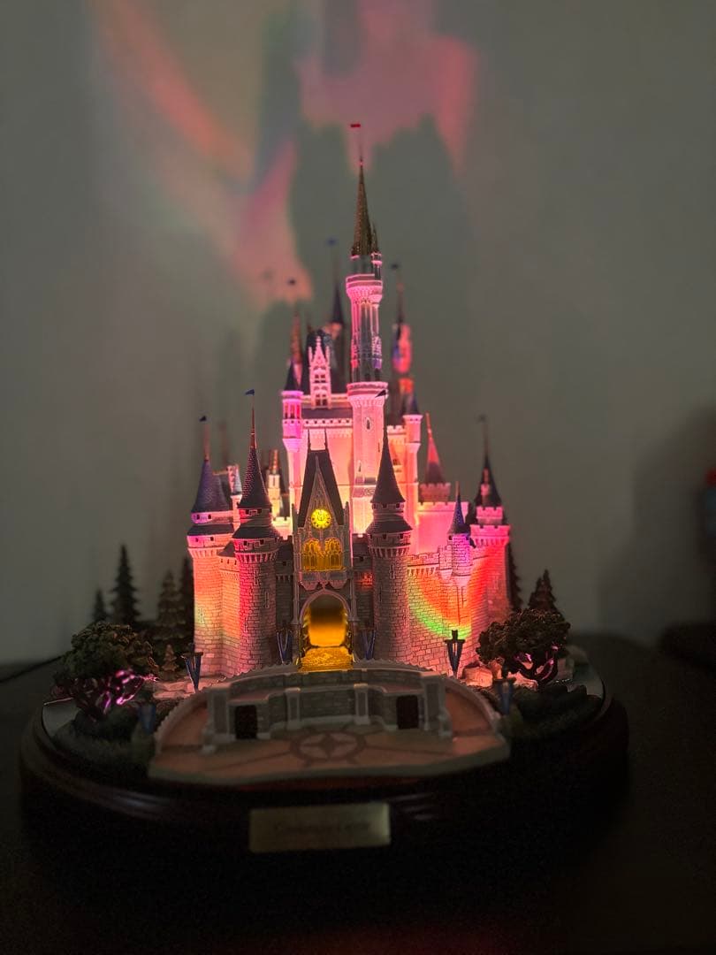 ディズニー　シンデレラ城　オルショウスキー　希少　ライトアップ