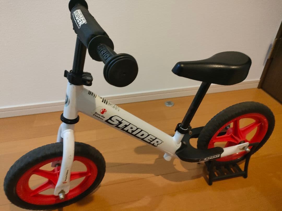 STRIDER 12 限定カラー 日本正規品　ホワイト　レッド