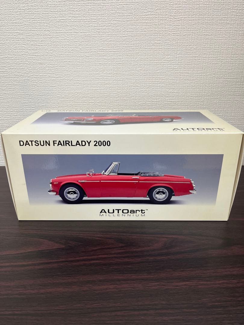 オートアート1/18 ダットサン フェアレディ2000 SR311 レッド