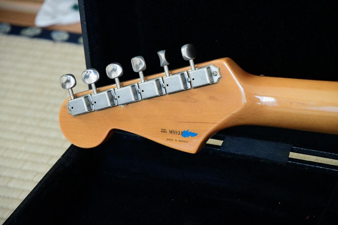 希少_Fender Mexico Stratocaster shell pink