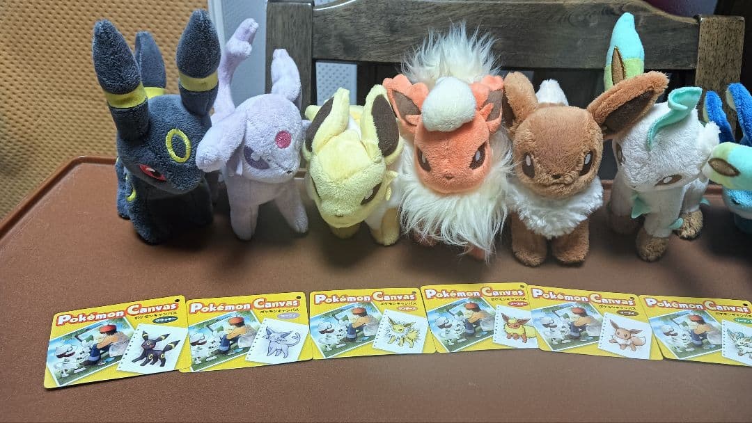 ポケモンキャンバス　ぬいぐるみ　イーブイ　コンプリートセット