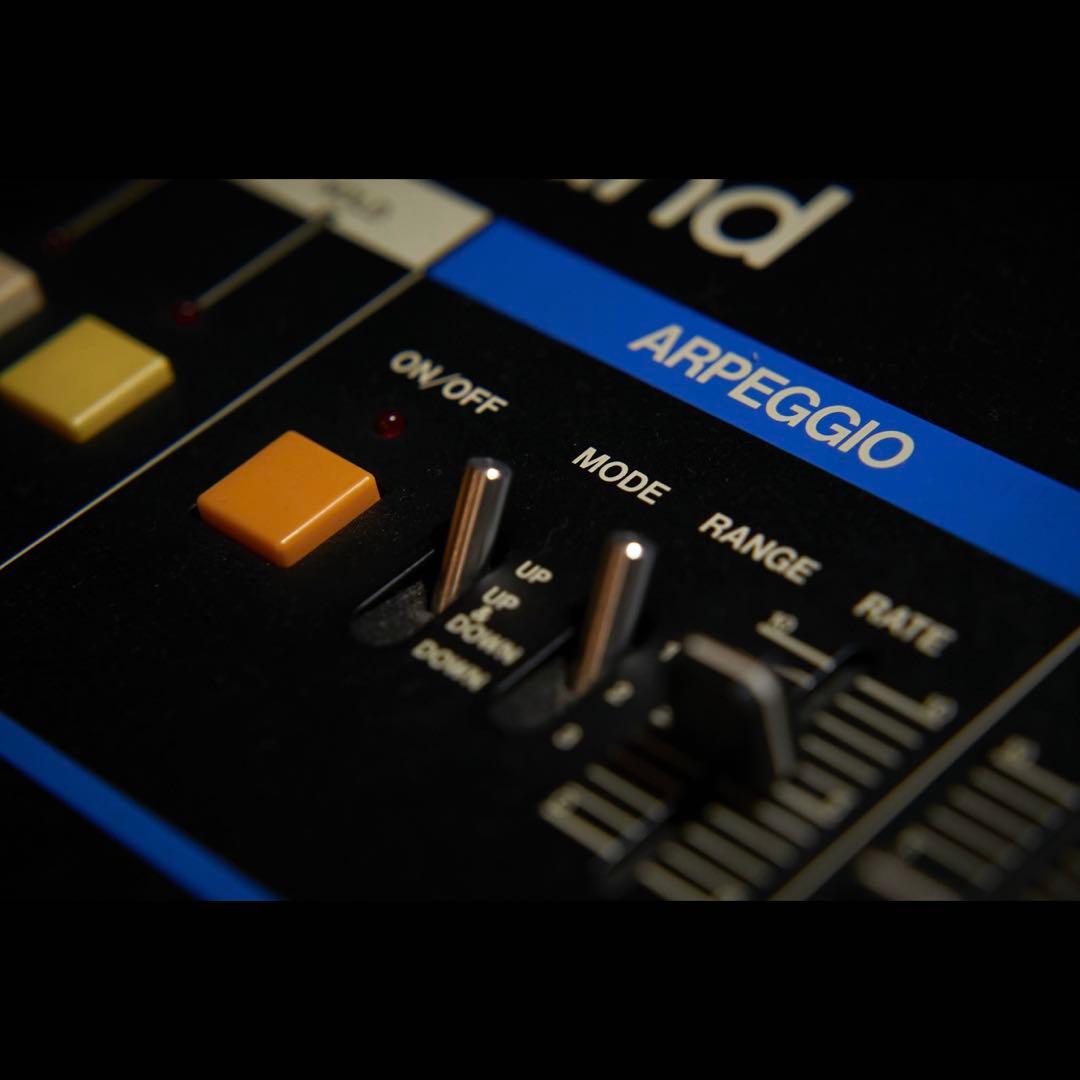 鍵盤楽器 Roland JUNO 60