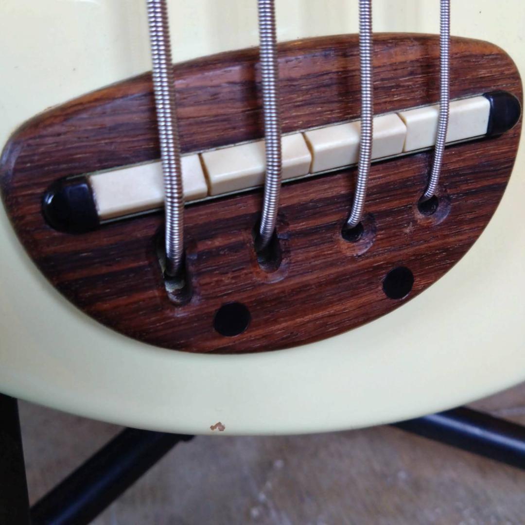 Fernandes　PIE-ZO　ピエゾー　アンプスピーカー内蔵ベース