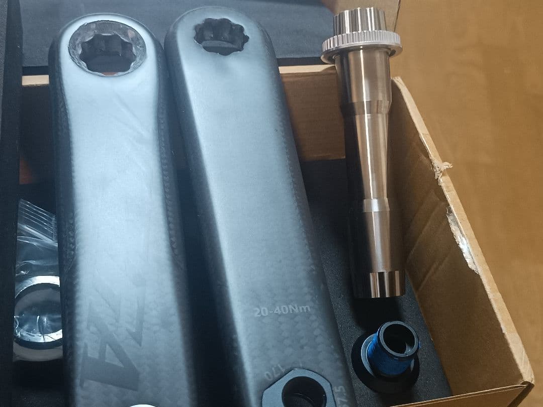 MEGA CARBON WORKS カーボンクランク rotor Aldhu