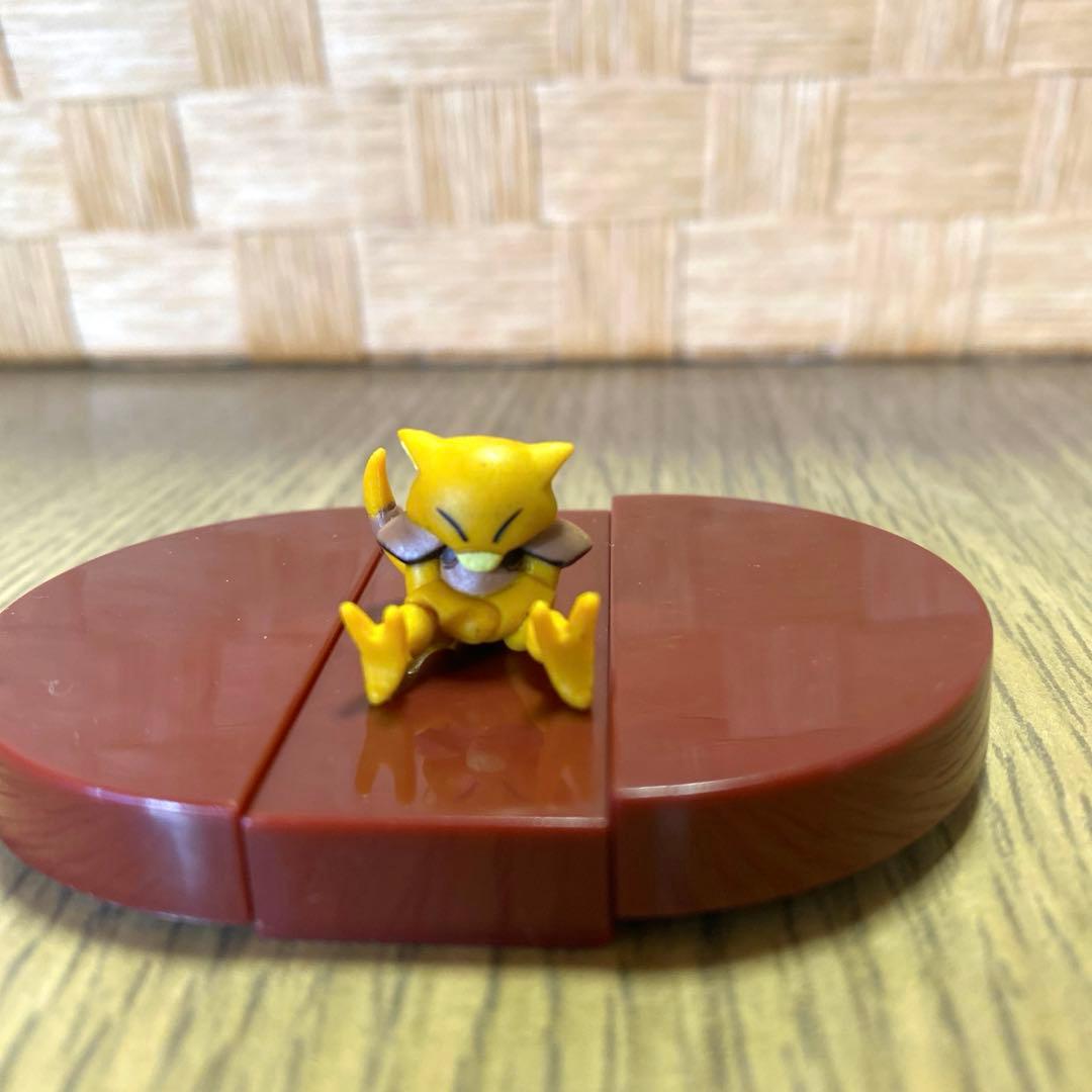 立体ポケモン図鑑　ケーシィ　ユンゲラー　フーディン　フィギュア　1/40