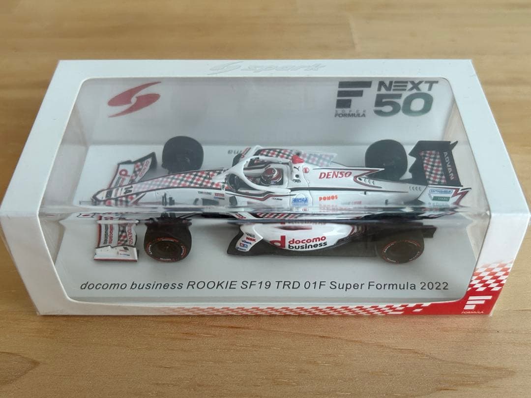 ミニカー 1/43 spark docomo bussiness ROOKIE SF19