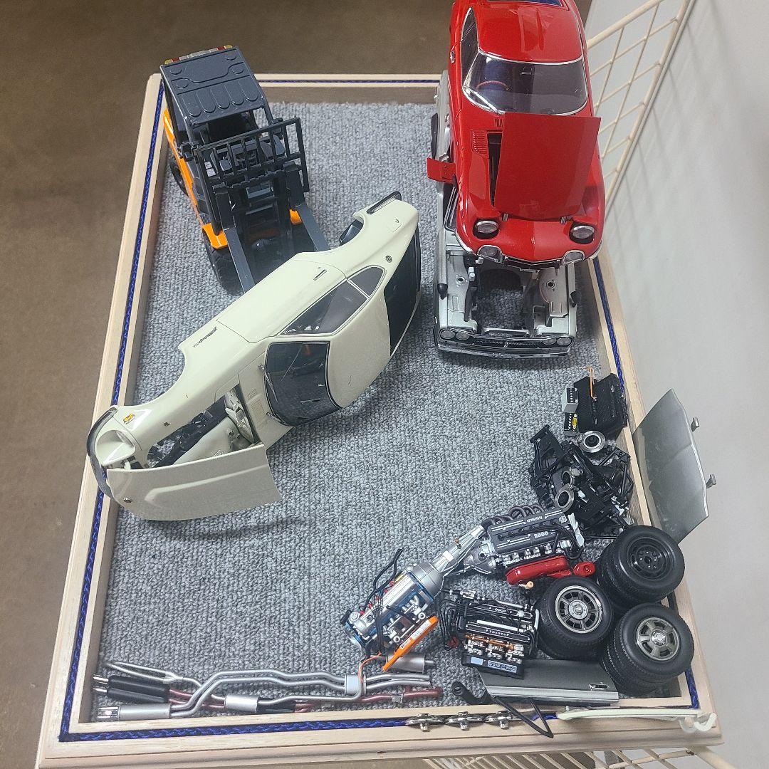 1/18ミニカー解体ジオラマ