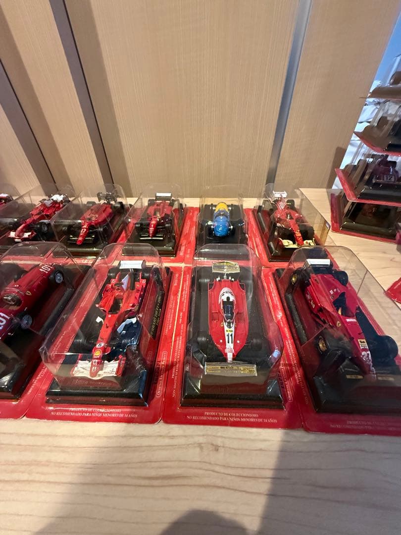 ※ともきち歴代フェラーリコレクション 1/43 スケール　30個セット