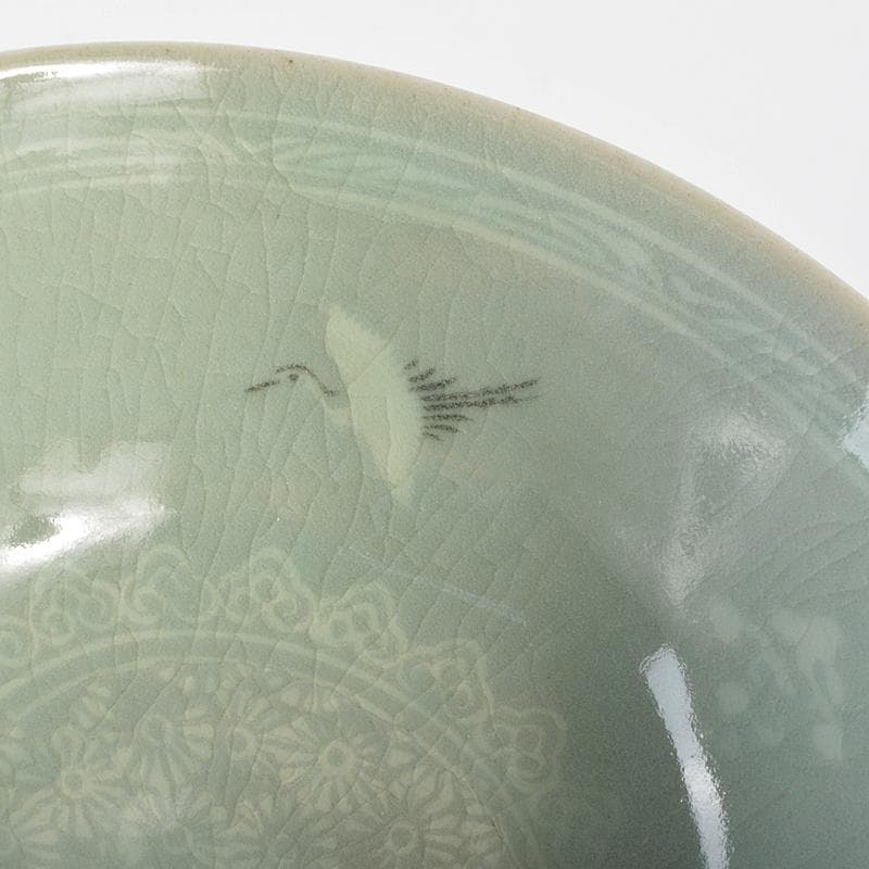 韓国人間文化財　柳海剛（柳根瀅）作　高麗青磁　象嵌鶴雲文茶碗　共箱　VR6347